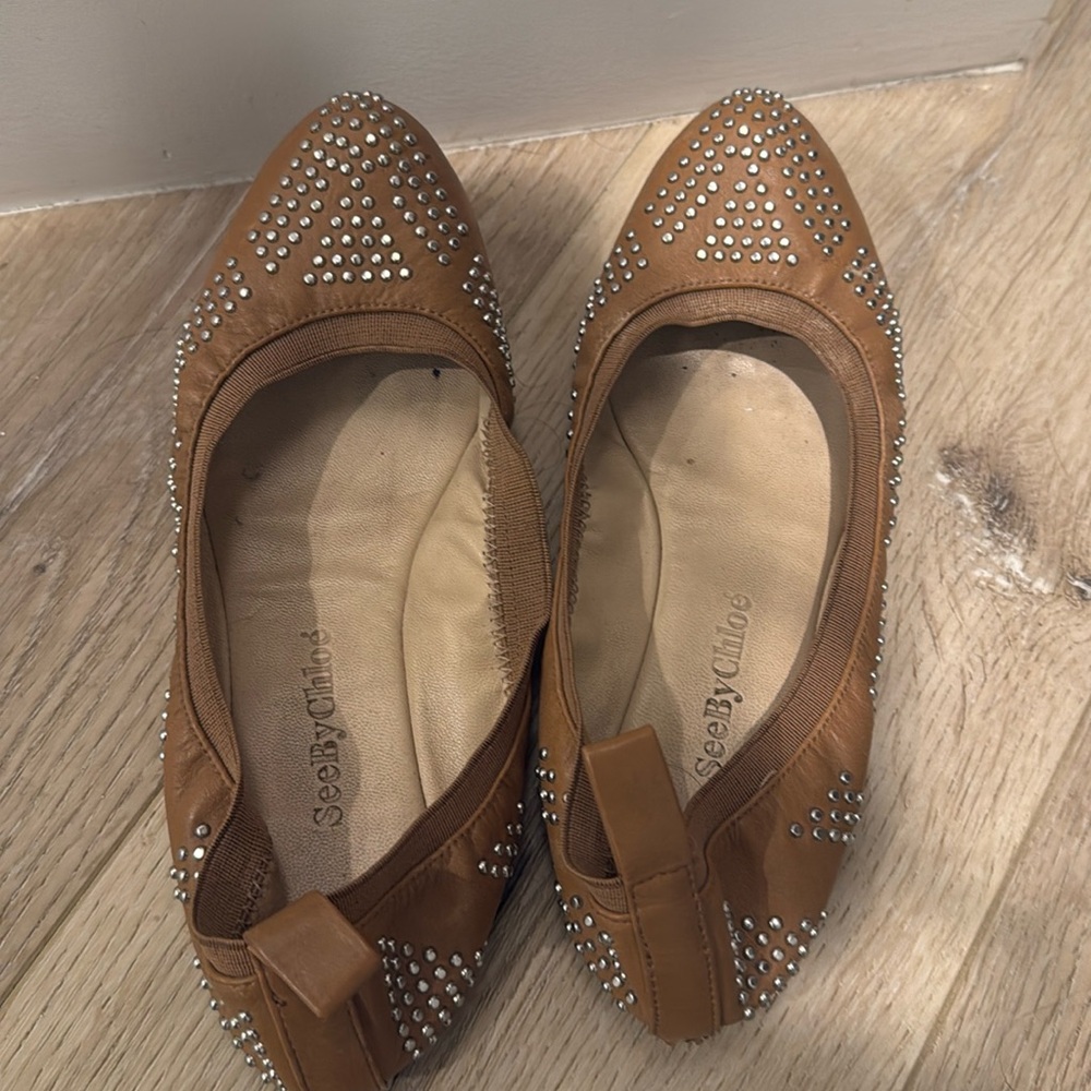 See By Chloe nude flats